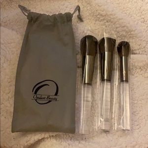 Opulent Beauty Crystal Clear 3- piece brush set